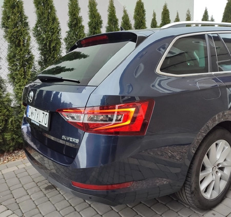 Skoda Superb cena 79900 przebieg: 170000, rok produkcji 2019 z Leśna małe 781